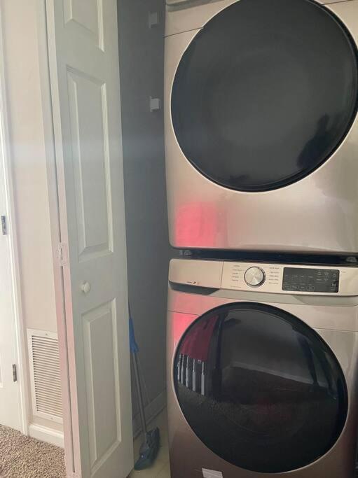 Urban Adventure Townhome - Near Downtown أتلانتا المظهر الخارجي الصورة